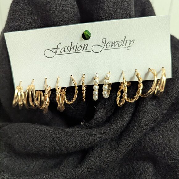 Jewelry - 🎄 6 sets of earrings 3@$15